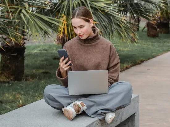 Connect with Bulk billing Doctor GP Australia with hola Health